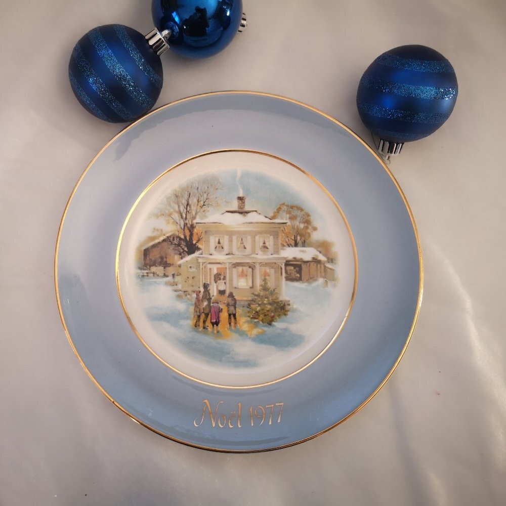 Rare Find Vintage Enoch Wedgewood Carollers in the Snow 1977 Collector Plate